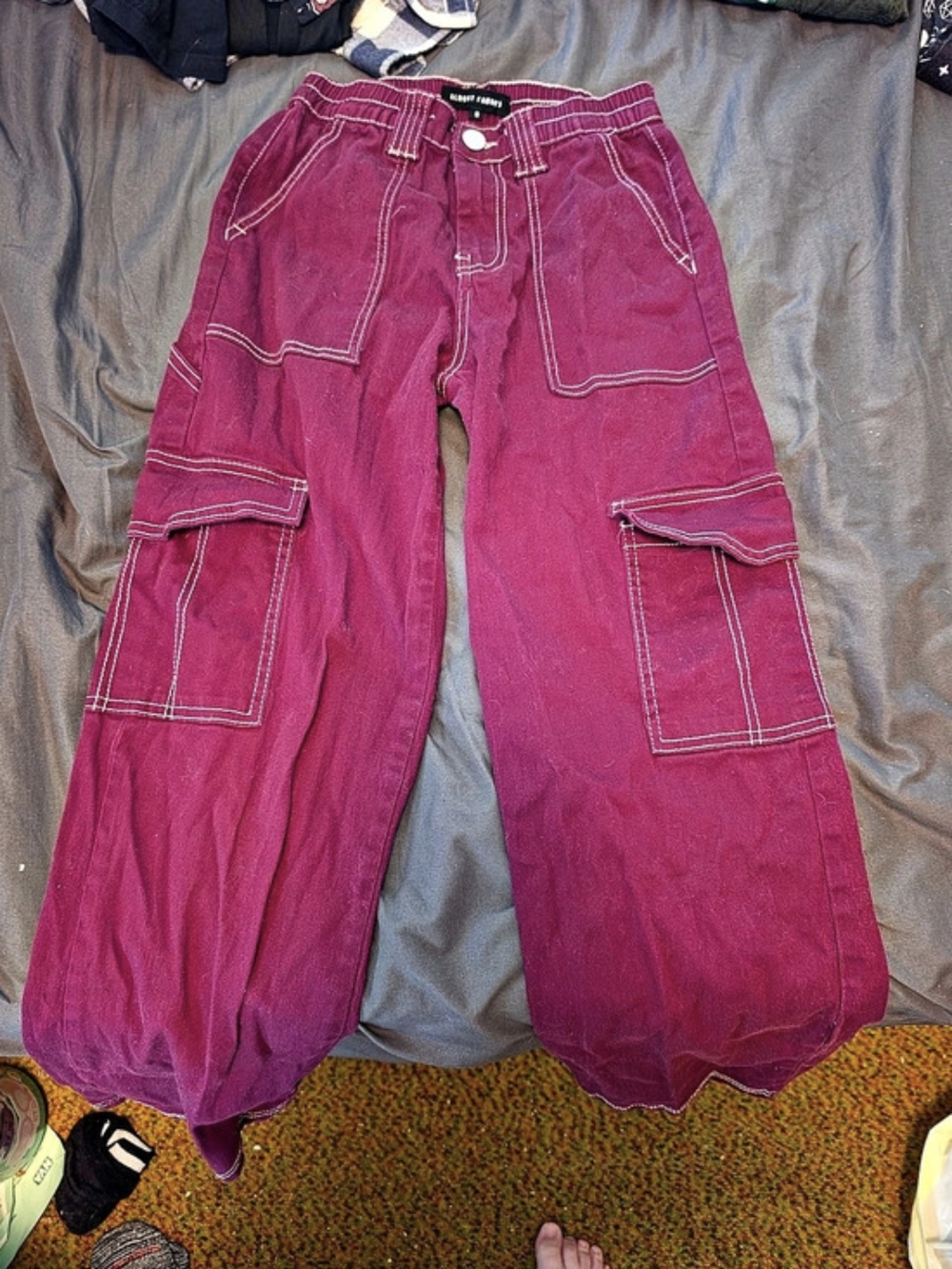 Almost Famous Cargo Pants in Pink Size Small